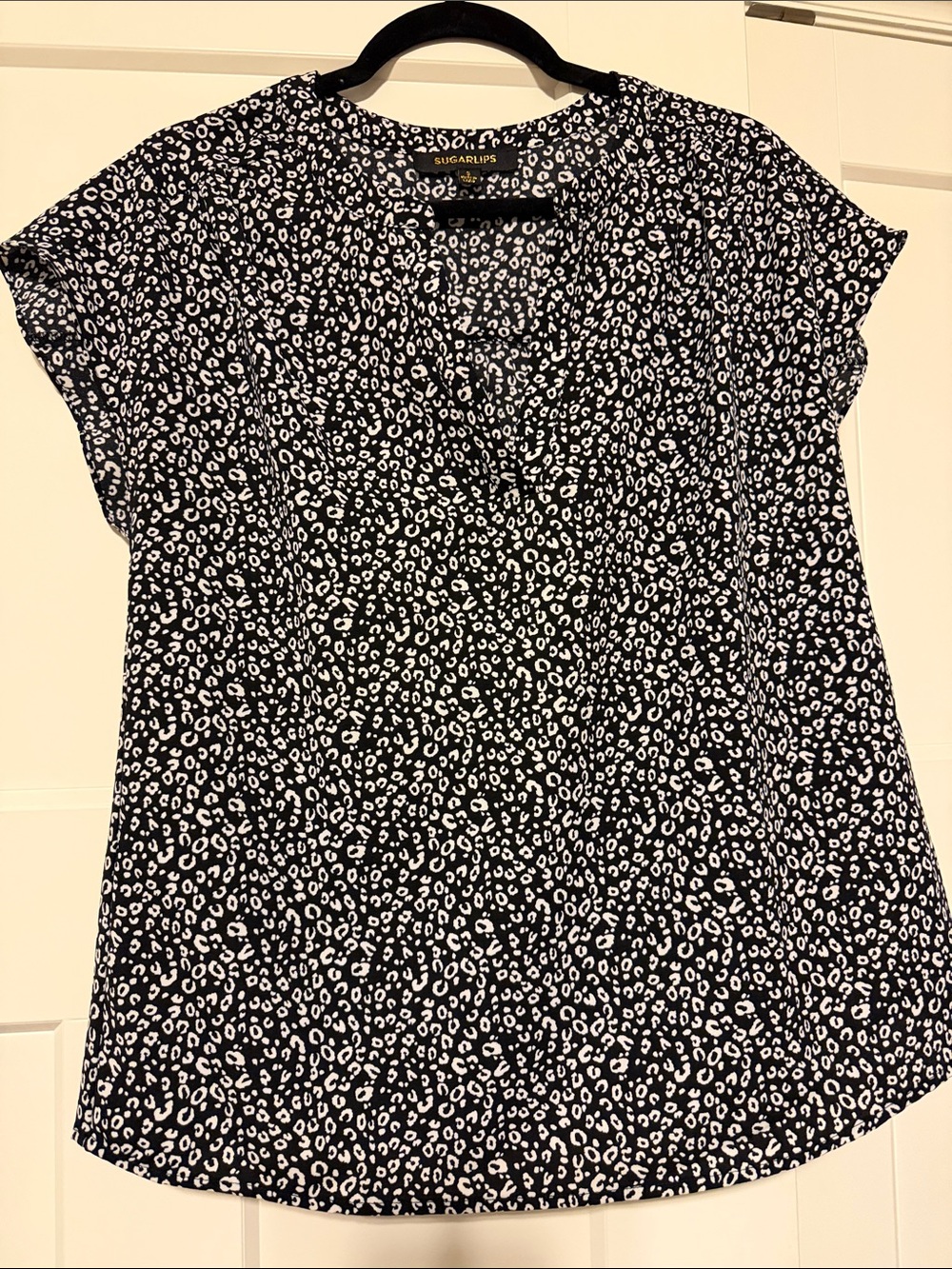 Sugarlips Black and White Leopard Print V-Neck Cap Sleeve Blouse